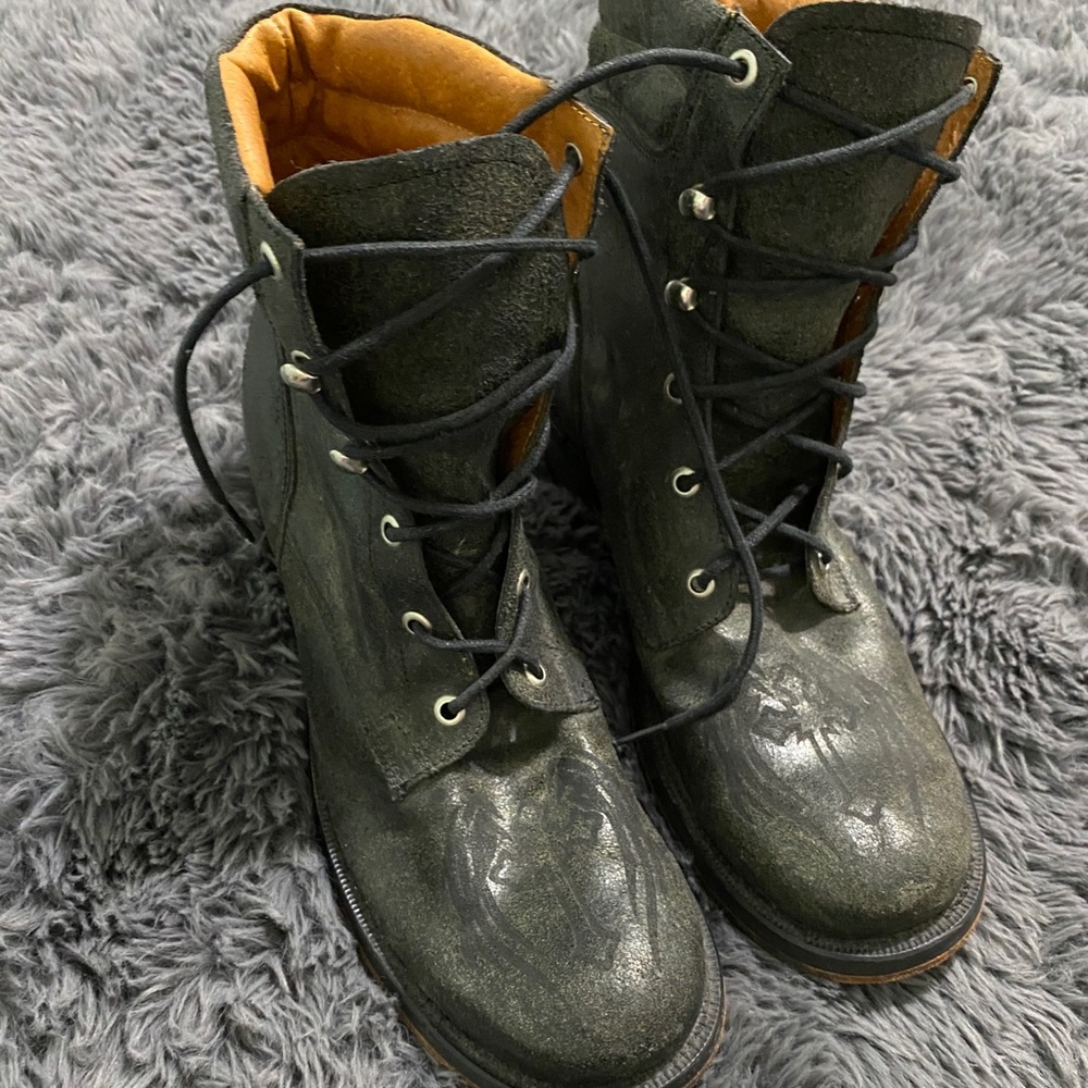 Justin cowhide combat boots